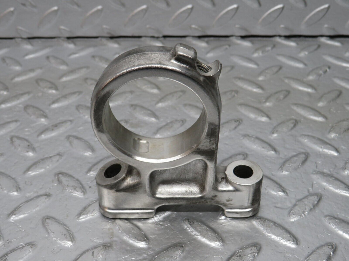 32998 Mercedes-Benz C107 R107 350 V8 Camshaft Tower Bearing 1160512112