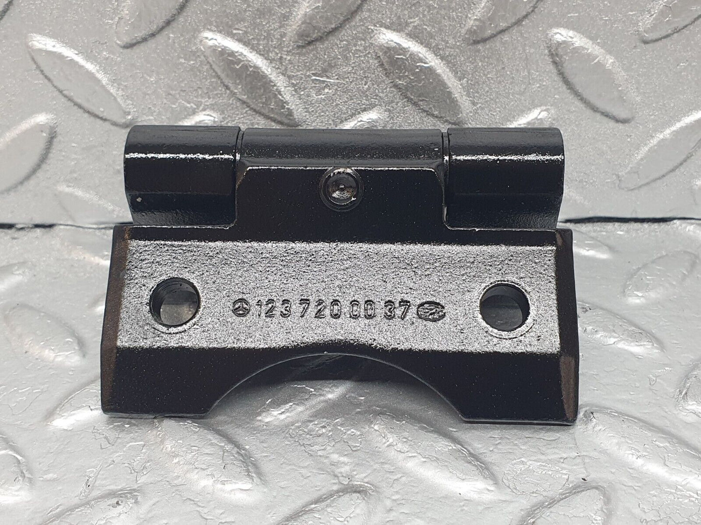 43932 Mercedes-Benz C123 230CE Coupe Door Hinge Pair Right Side 1237200037