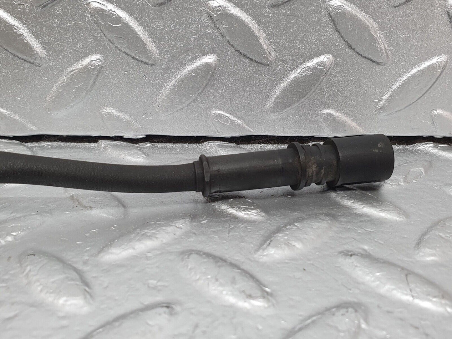 42018 Mercedes-Benz W202 C200 Bonnet Lock Latch 2028206210 2105402781