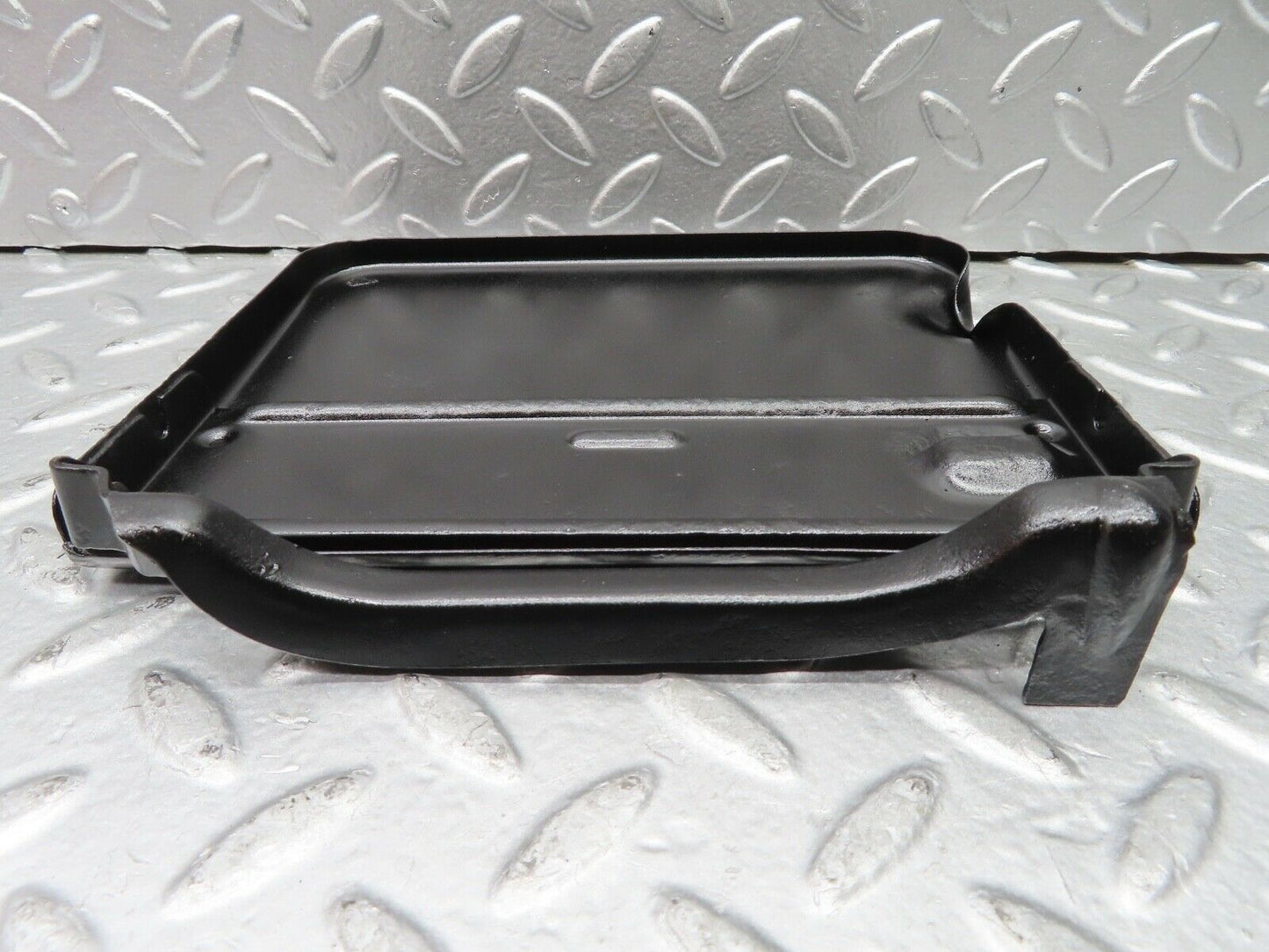 20888 Mercedes-Benz W114 250CE Coupe Fuel Tank Flap Cap