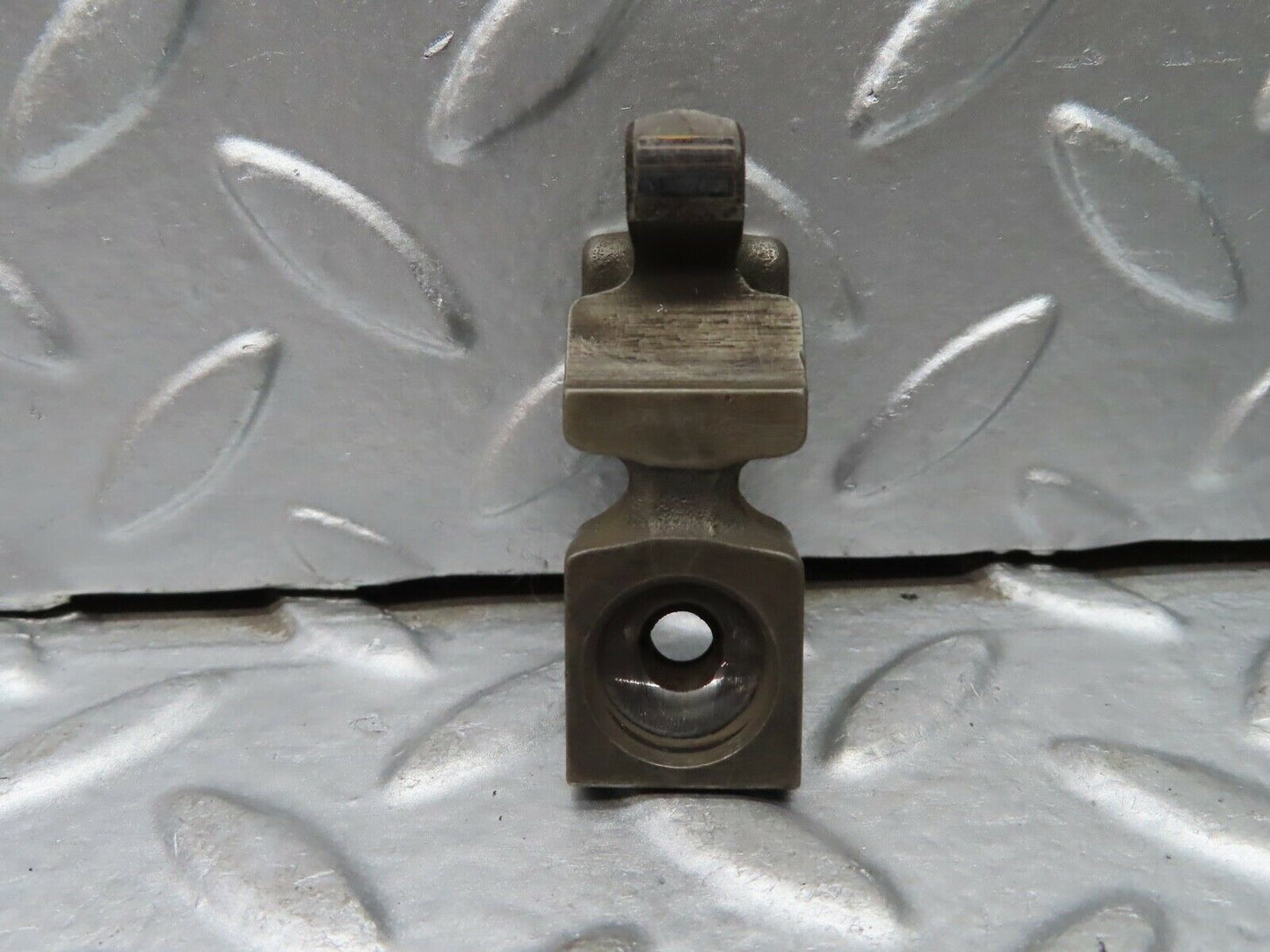 20726 Mercedes-Benz R107 450SL Valve Rocker Arm With Retaining Spring
