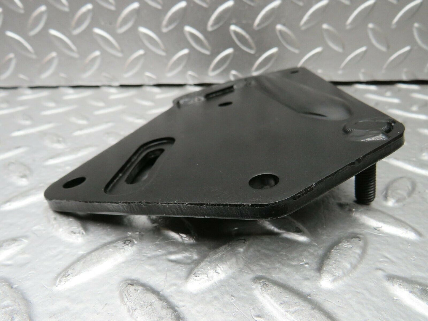 22874 Mercedes-Benz C107 450SLC Coupe Power Steering Pump Bracket