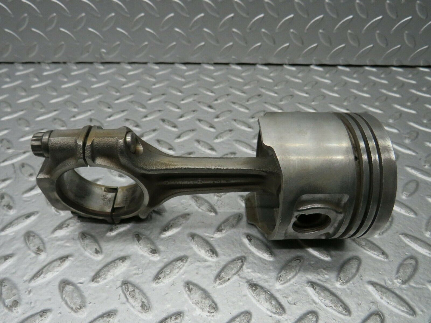 22209 Mercedes-Benz S123 280TE Piston With Connecting Rod 85.975 mm