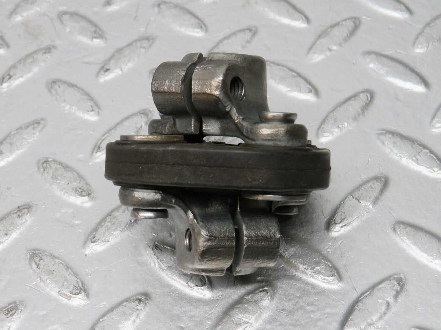 31605 Mercedes-Benz W201 190L Steering Column Lower Shaft Connector 2104620146
