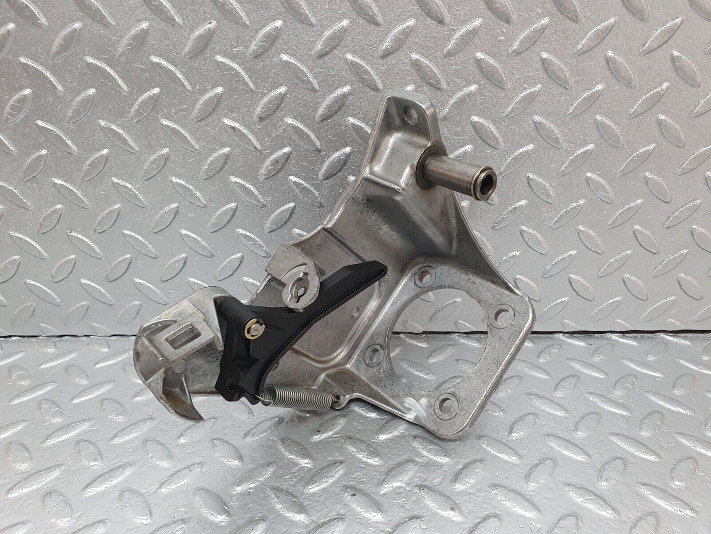 42200 Mercedes-Benz R129 320SL Coupe Brake Pedal Bracket 1242901019 1402921031