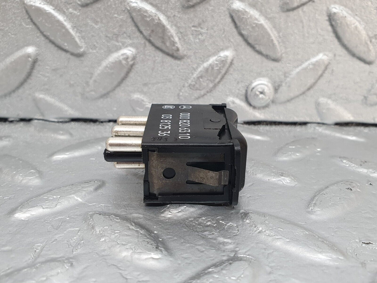 44116 Mercedes-Benz C123 230CE Coupe Sunroof Switch 0008206310
