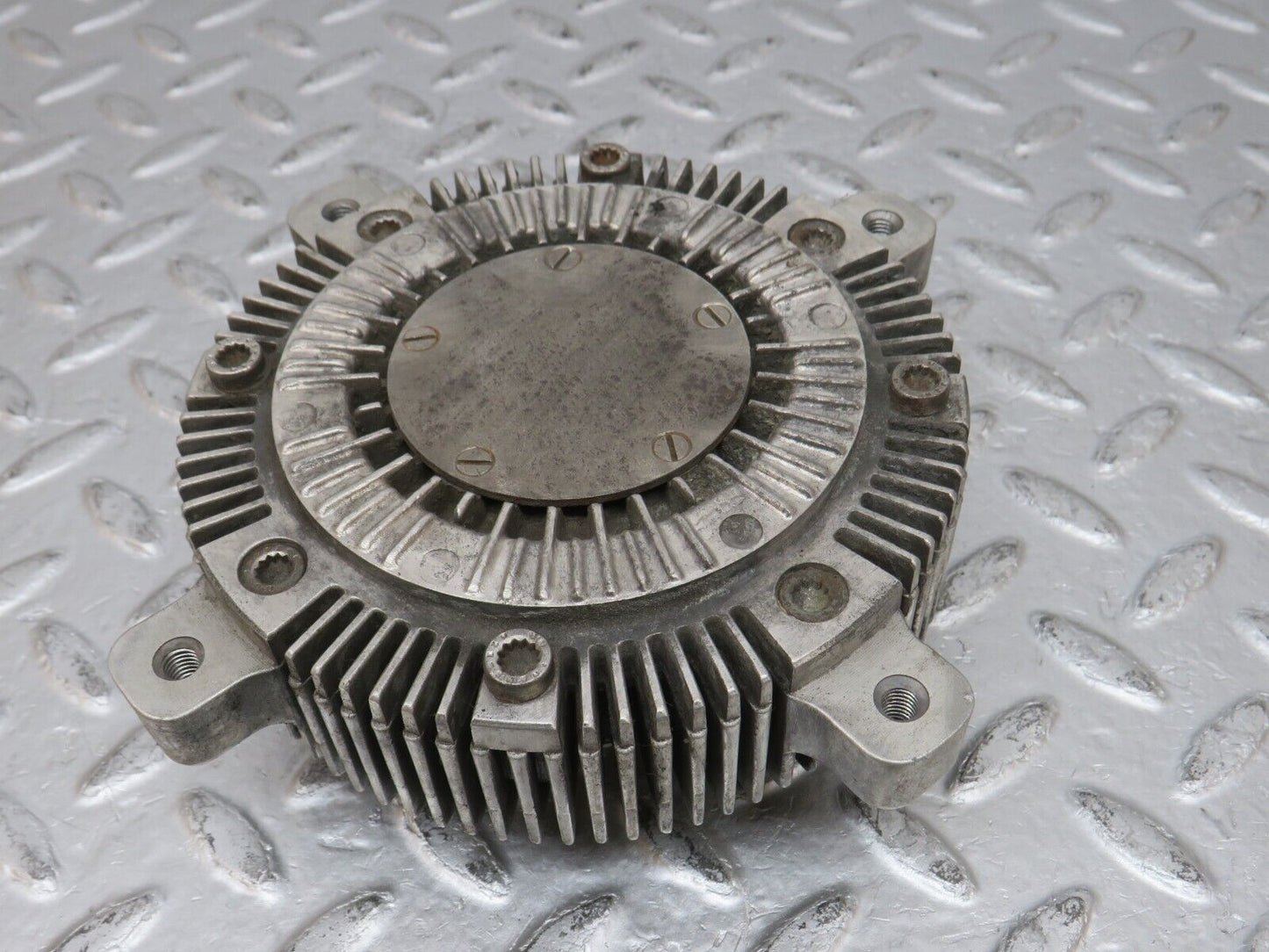 32852 Mercedes-Benz C107 R107 350 V8 Engine Cooling Fan Clutch