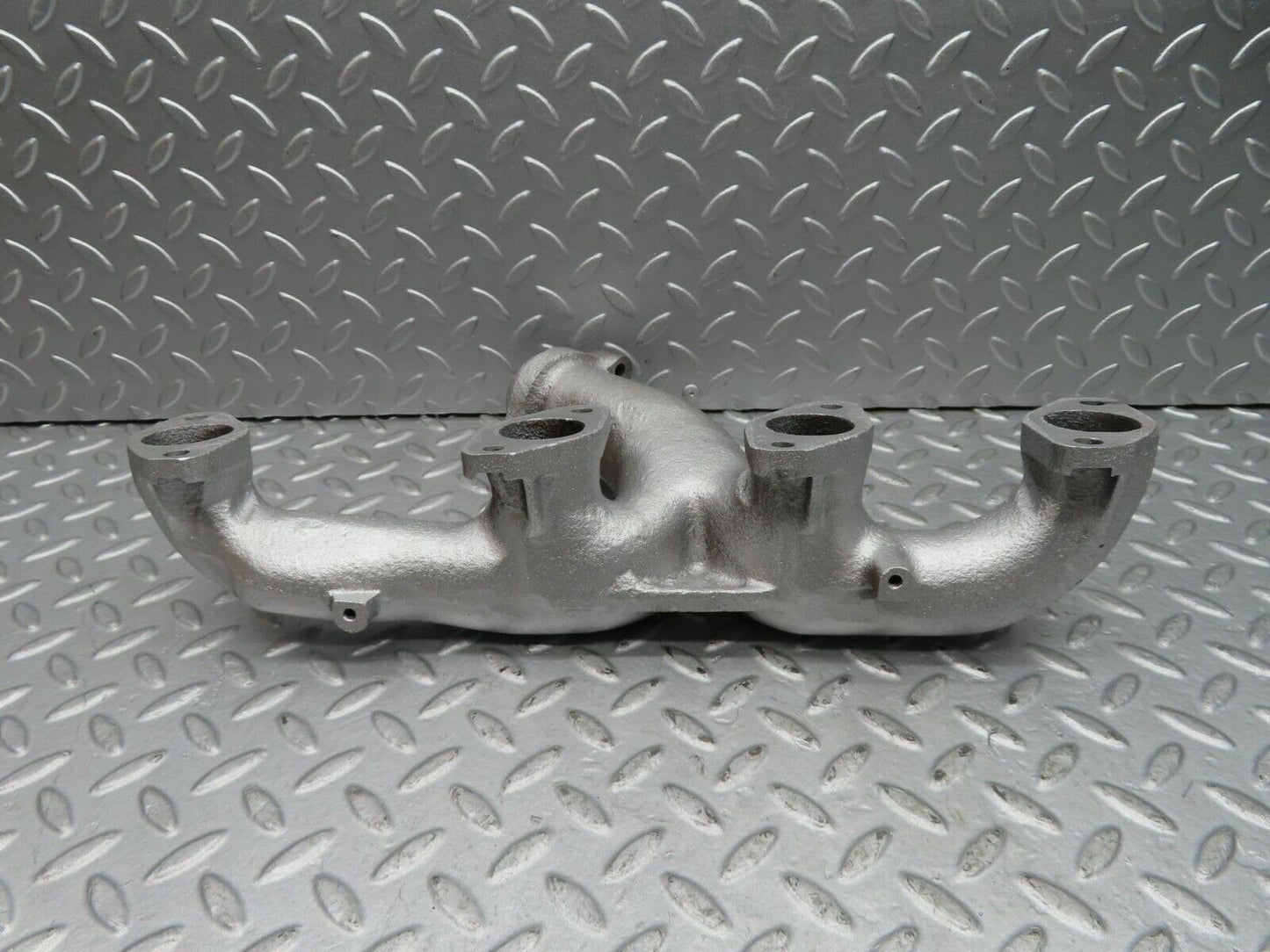 16675 Mercedes-Benz C107 380SLC Exhaust Manifold Right Side 1161423501