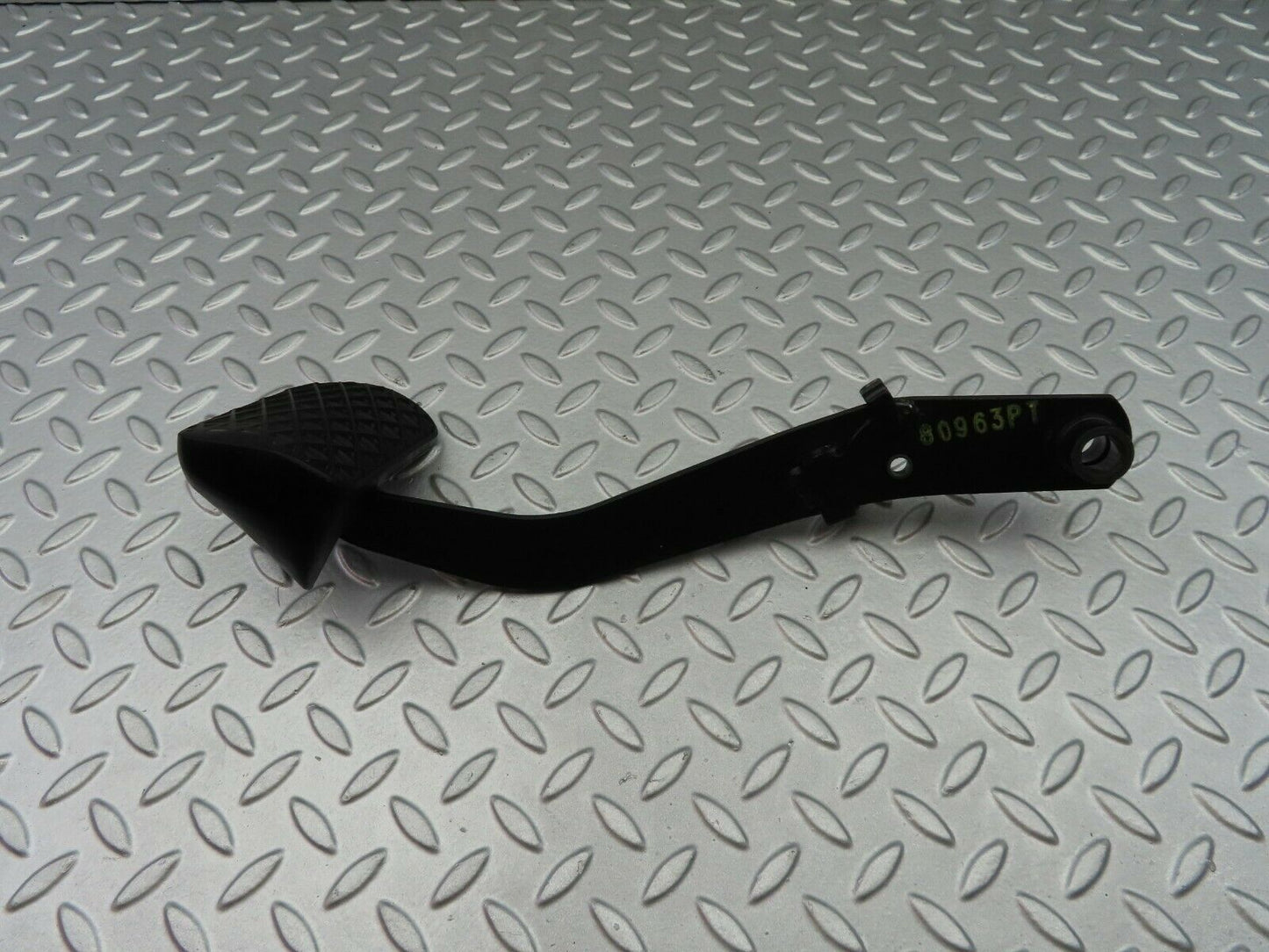 6780 Mercedes-Benz S124 E220 Wagon Brake Pedal 1232910082