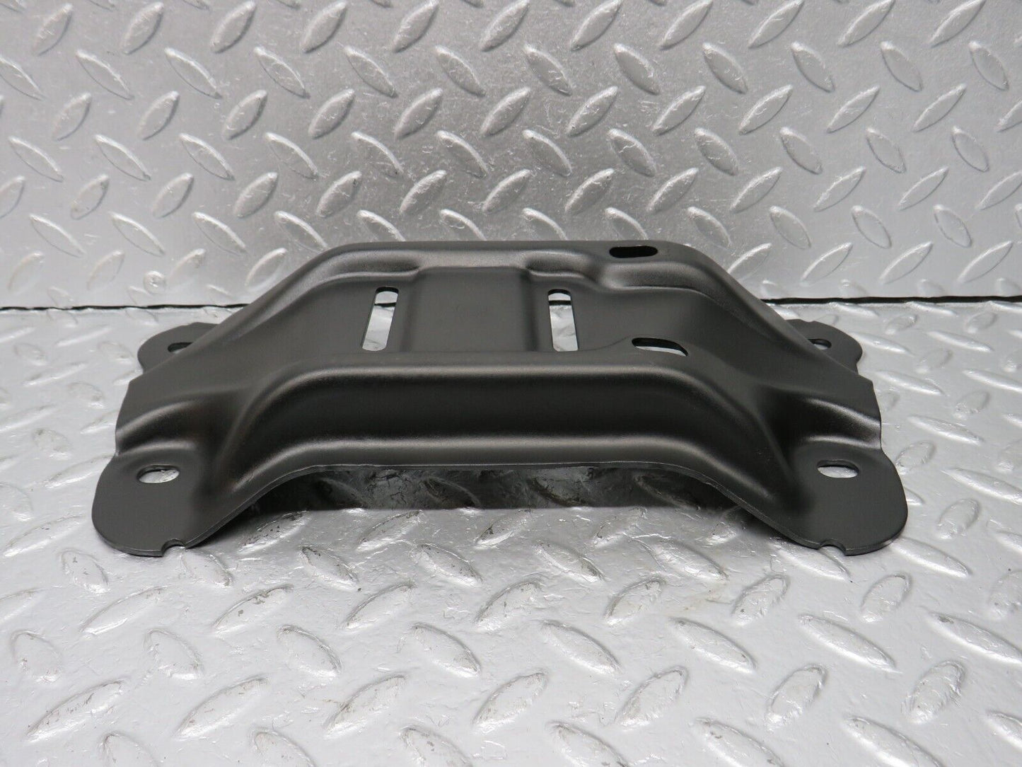 40542 Mercedes-Benz W123 300D Gearbox Mount Bracket