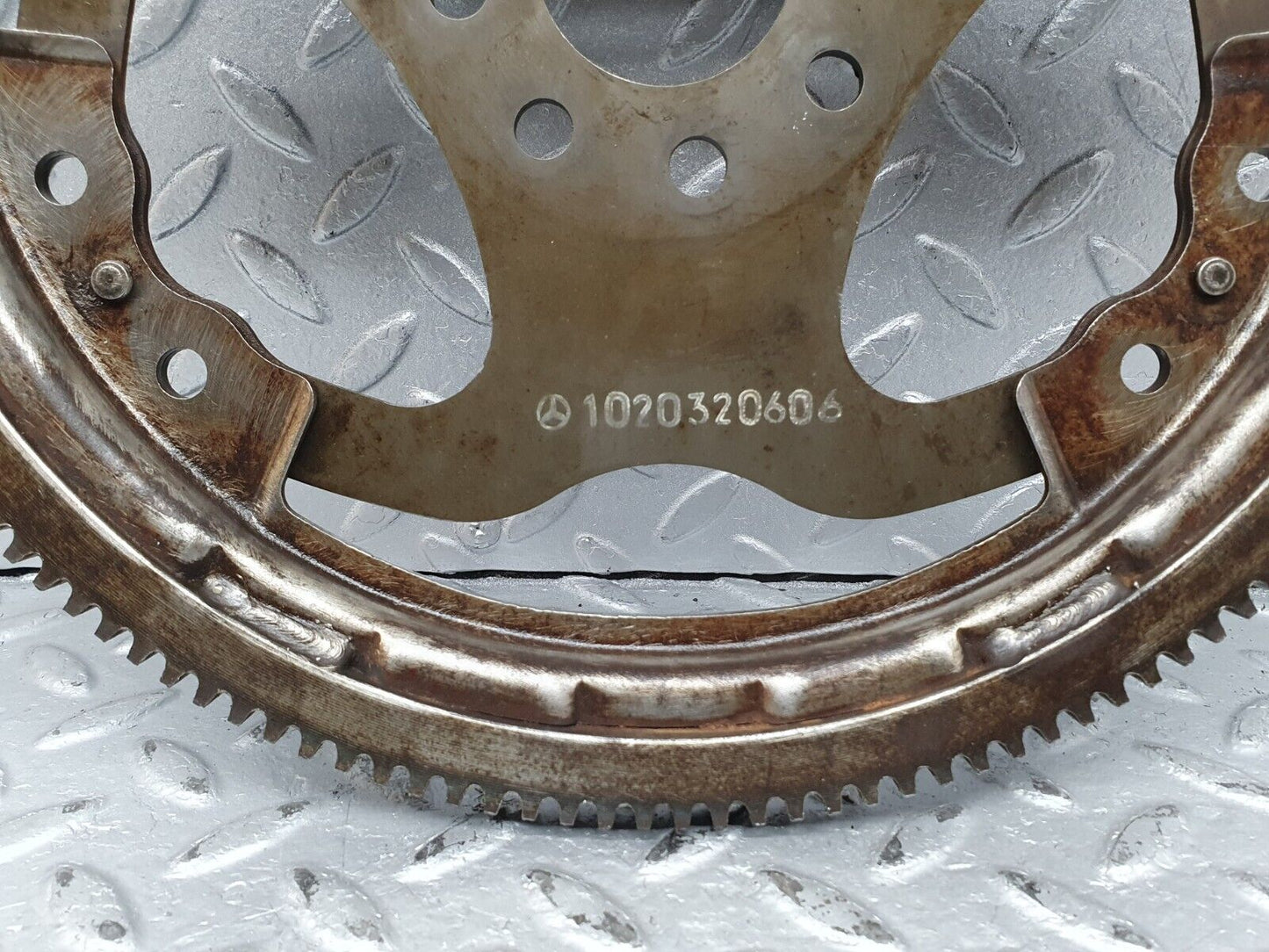 41203 Mercedes-Benz W126 300SE Flywheel Starter Ring With Bolts 1020320606