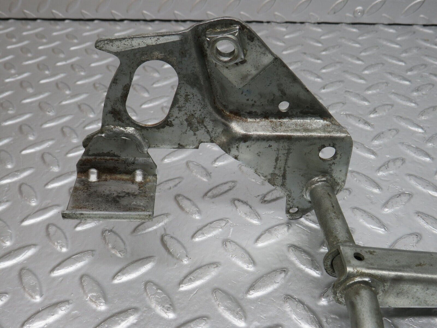 33203 Mercedes-Benz C107 R107 Front Right Seat Sliding Adjust Handle