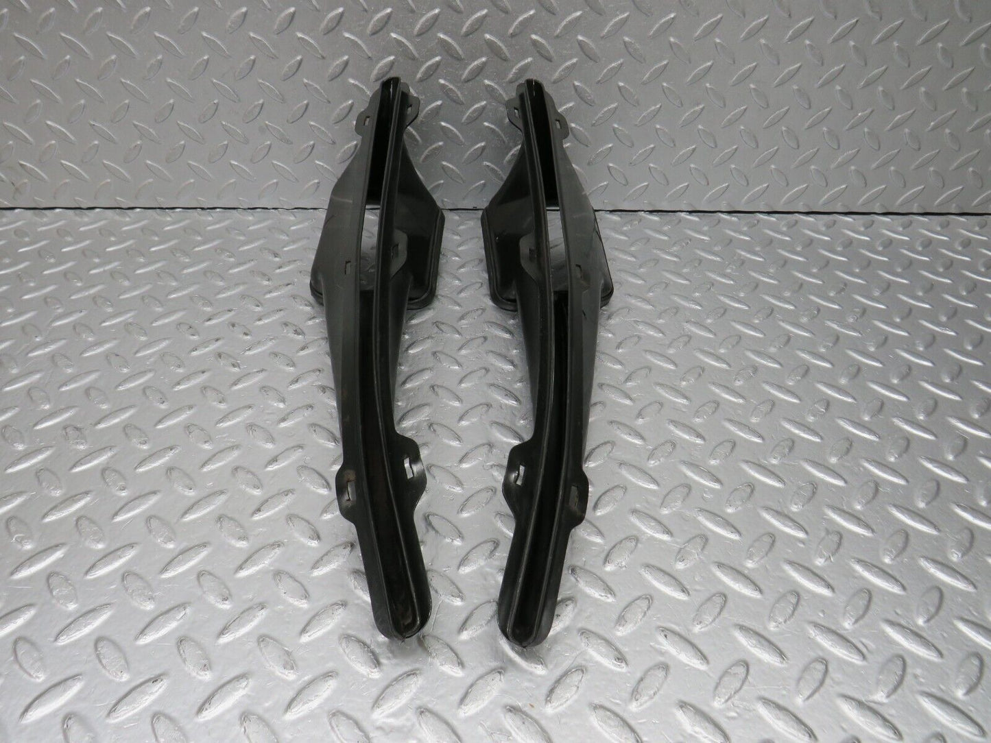 39879 Mercedes-Benz R107 350SL Dashboard Air Vent Duct Pair