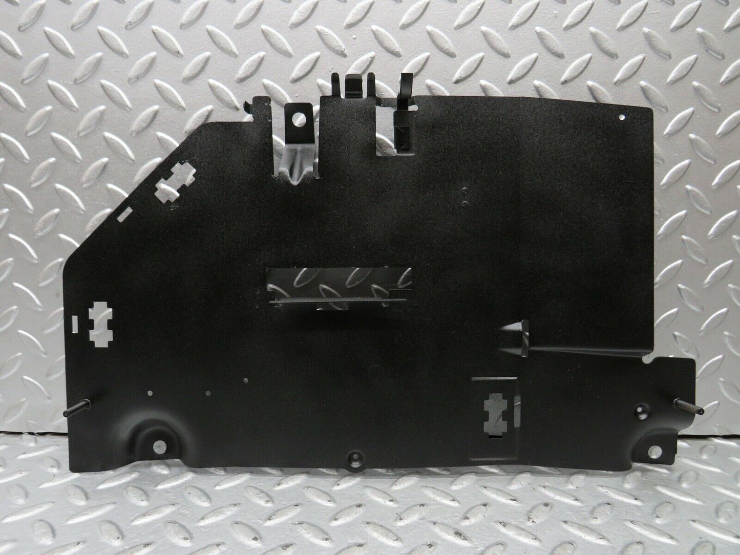 21785 Mercedes-Benz W126 300SE Left Footwell Relay Holder Bracket