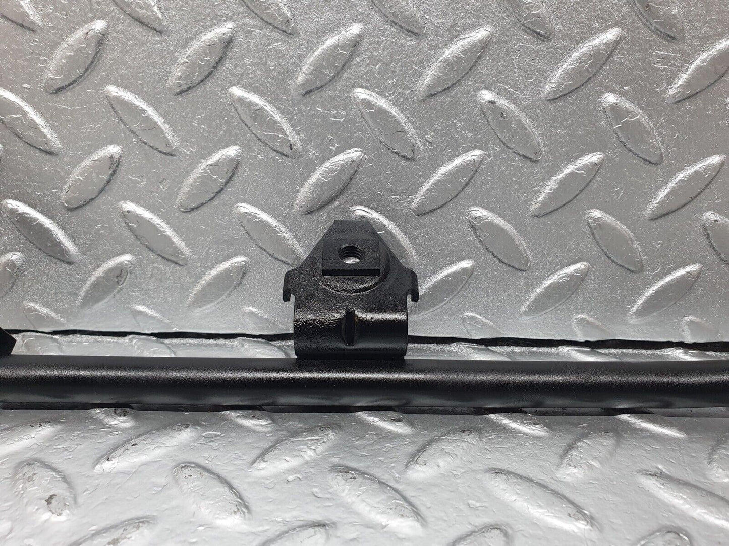 42814 Mercedes-Benz W201 190 2.0L Horn Bracket