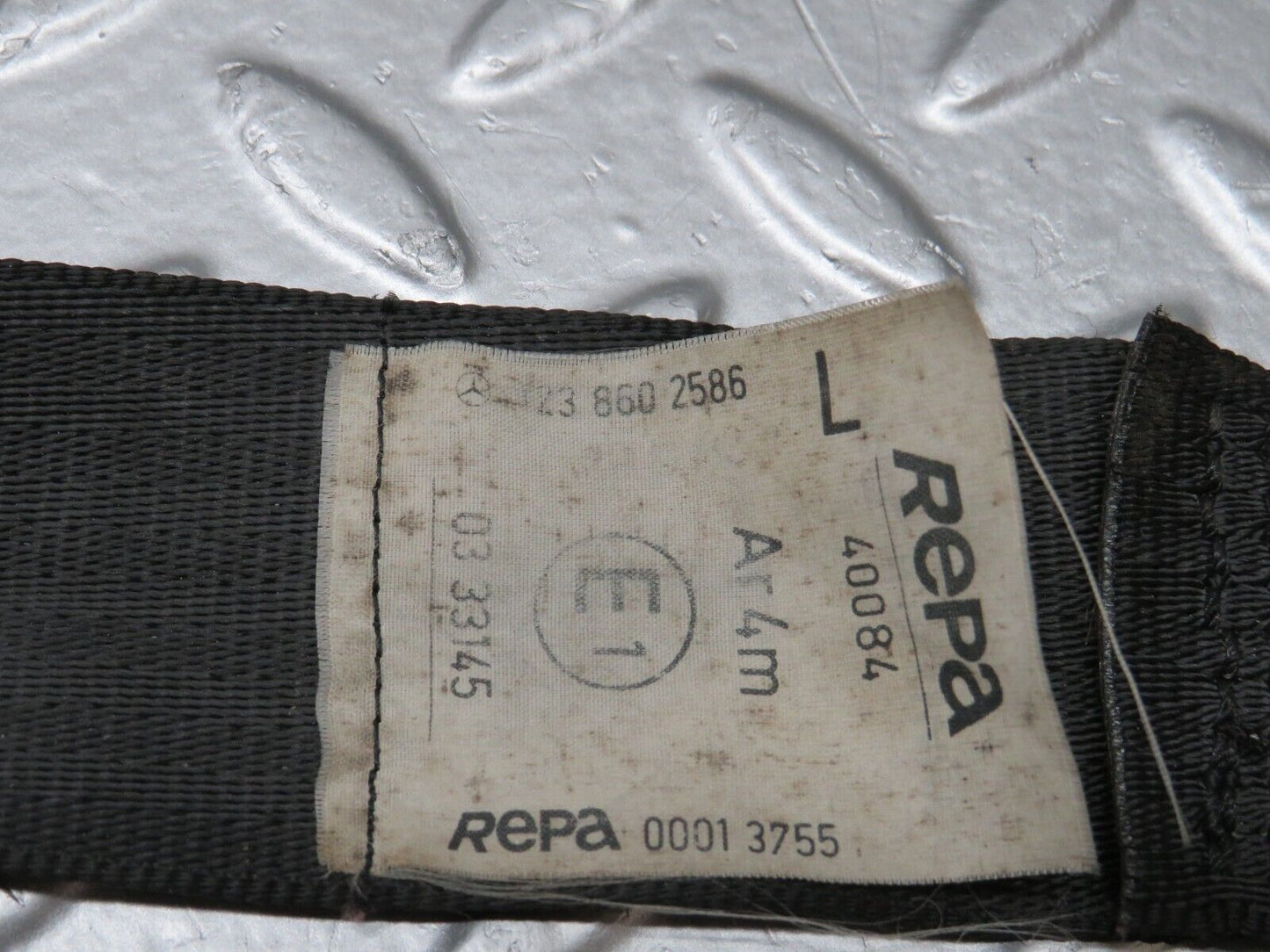 25636 Mercedes-Benz W123 200 Front Left Seat Belt With Buckle 1238602586
