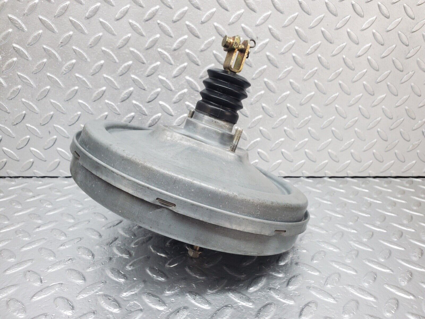 44589 Mercedes-Benz W124 220E Brake Booster Lucas 0044301630