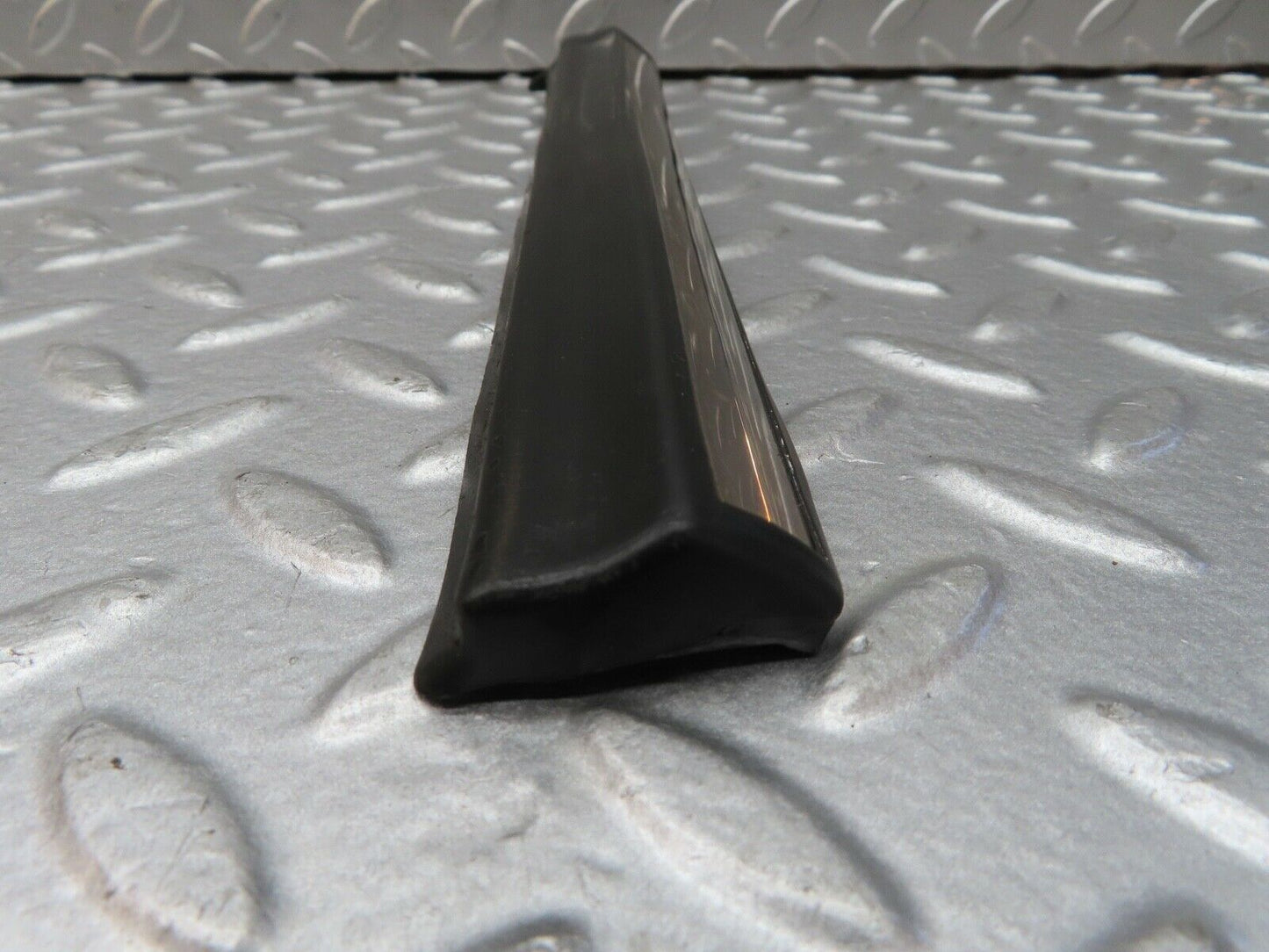 18503 Mercedes-Benz W123 200 Front Left Fender Lower Trim