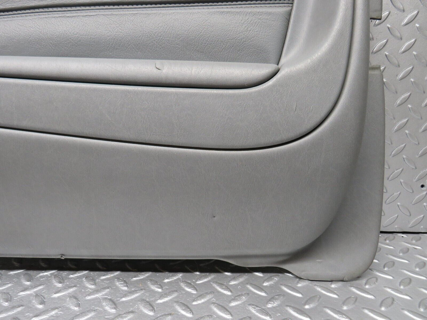 39513 Mercedes-Benz R129 320SL Coupe Door Card Grey Right Side