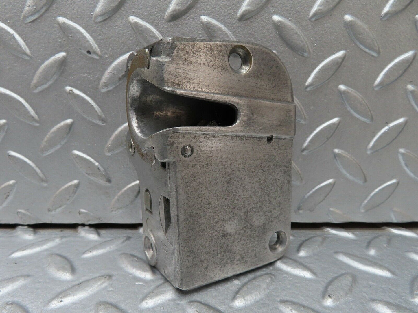 18626 Mercedes-Benz W120 W121 Ponton Right Door Lock Mechanism