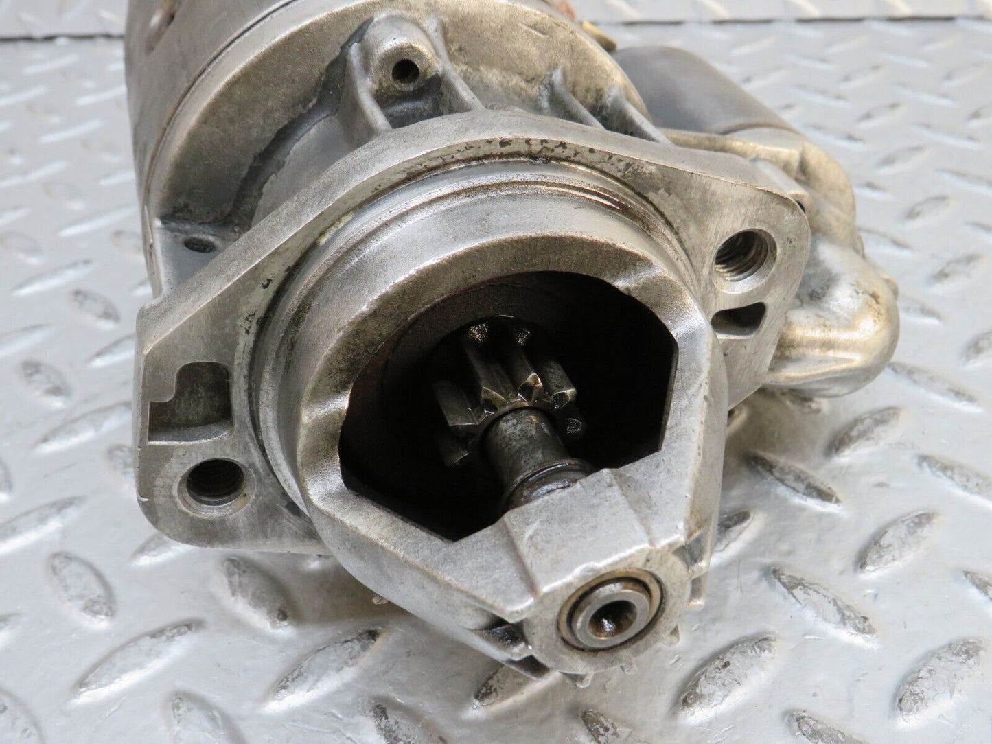 28483 Mercedes-Benz S123 240D Wagon Starter Motor Bosch 0001362600