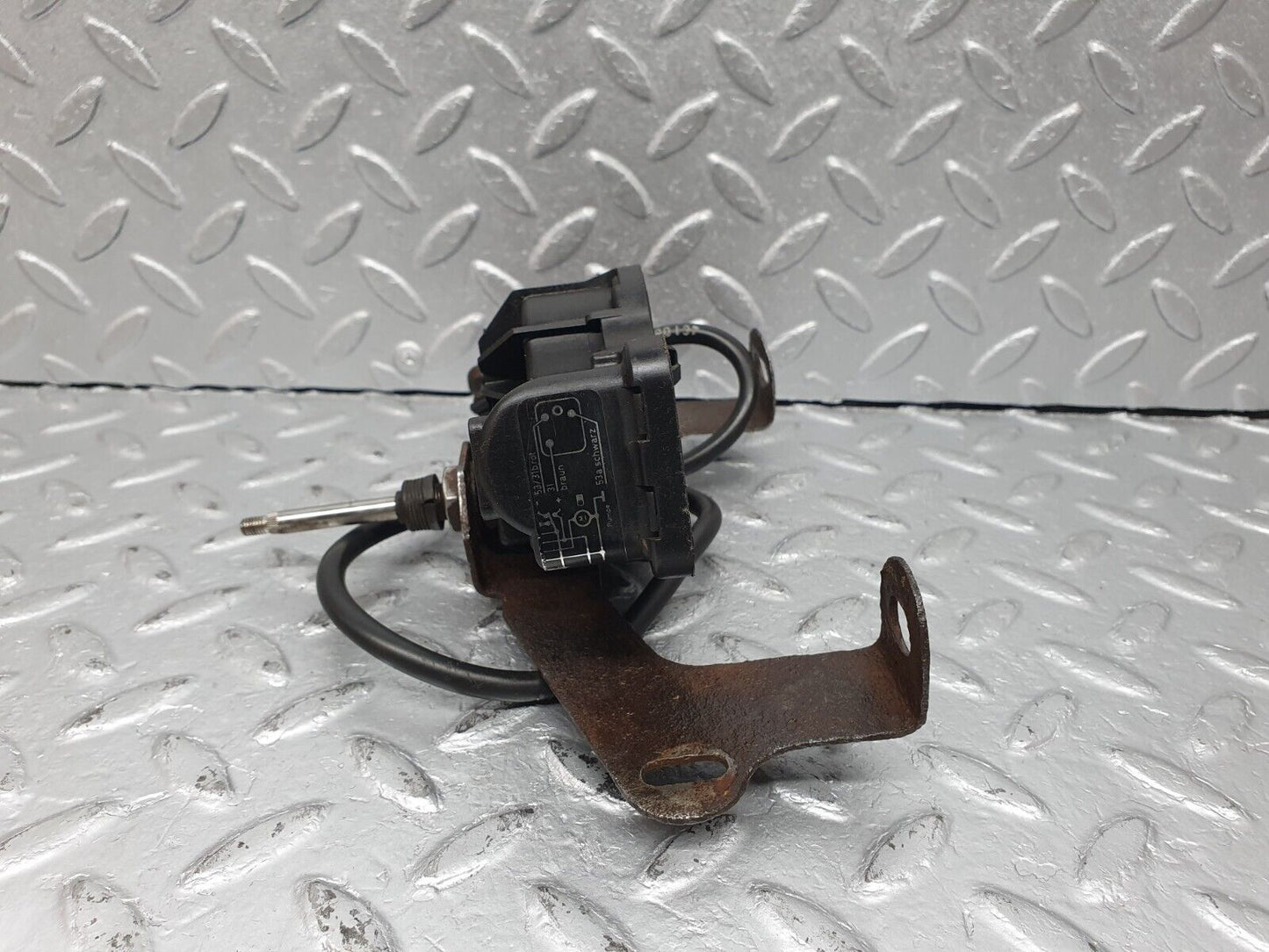 41114 Mercedes-Benz W126 300SE Headlight Wiper Motor Left 1268205142