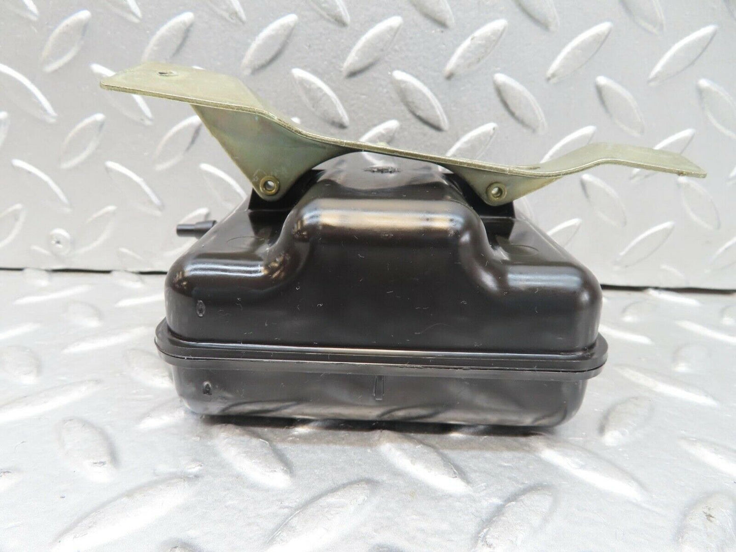 15083 Mercedes-Benz W140 S320 Air Vacuum Expansion Tank 1298050019