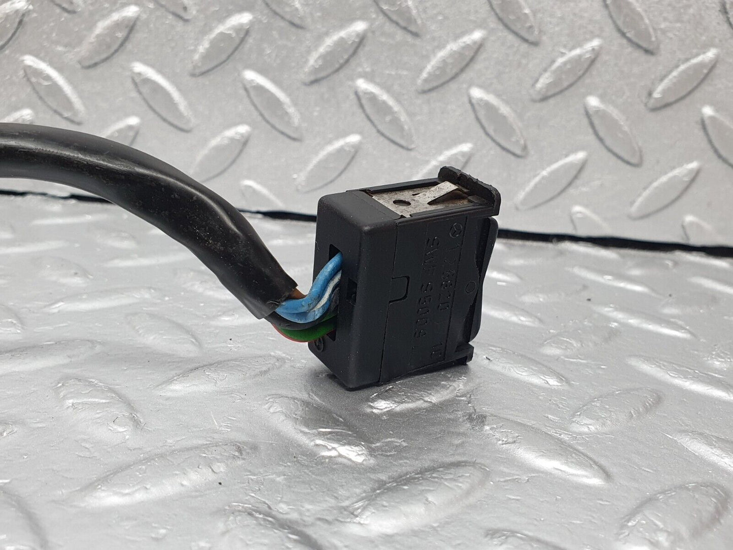 43583 Mercedes-Benz C126 380SEC Coupe Rear Electric Window Switch 1268201710