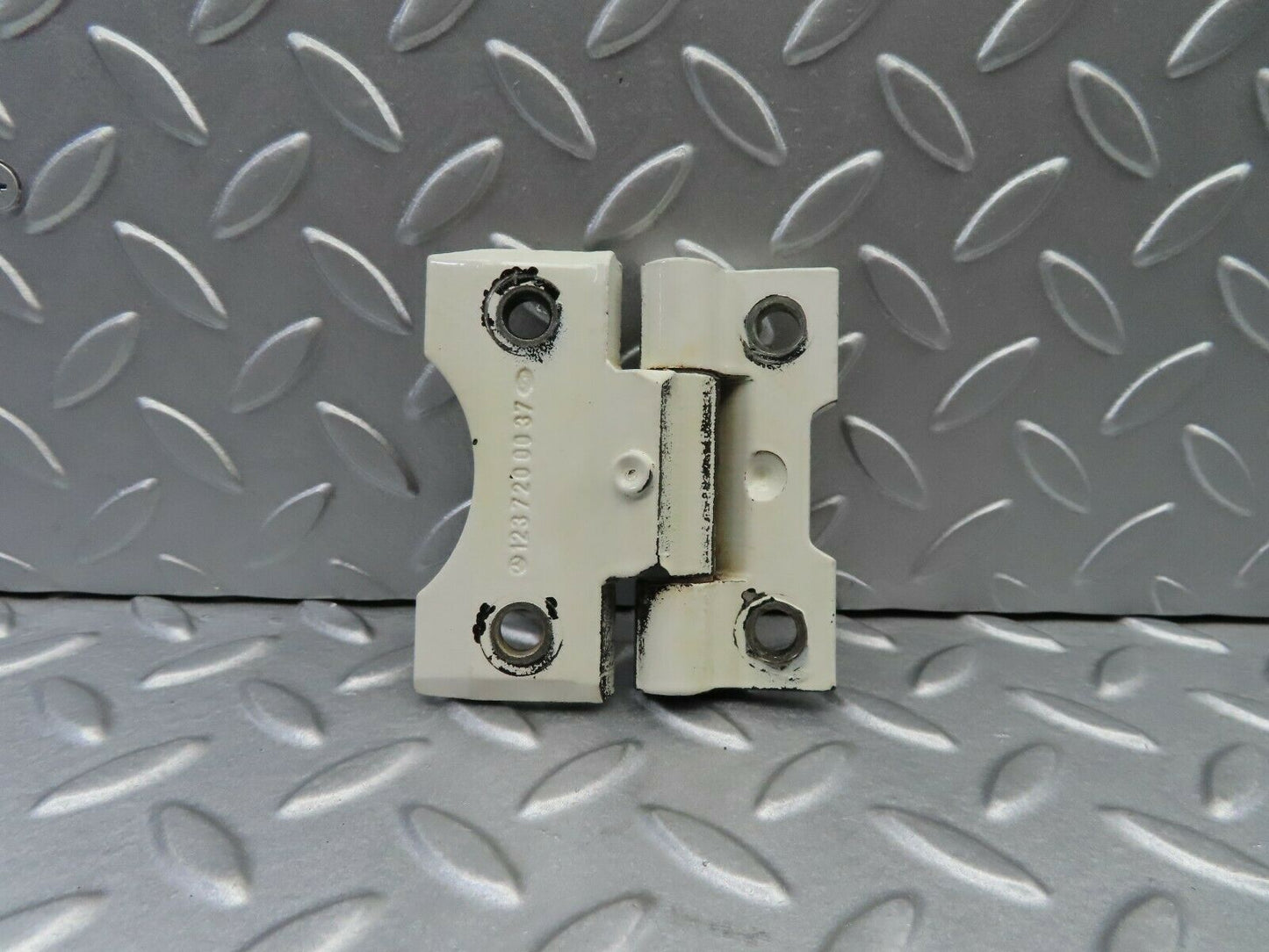 5848 Mercedes-Benz W123 200 Door Hinge 1237200037