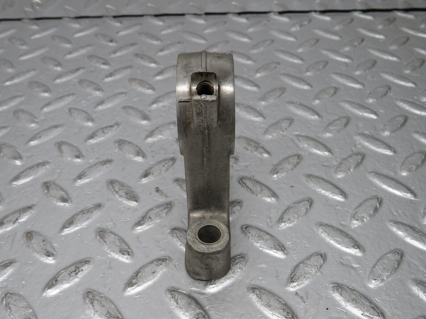 32794 Mercedes-Benz C107 R107 350 V8 Camshaft Tower Bearing 1160511810