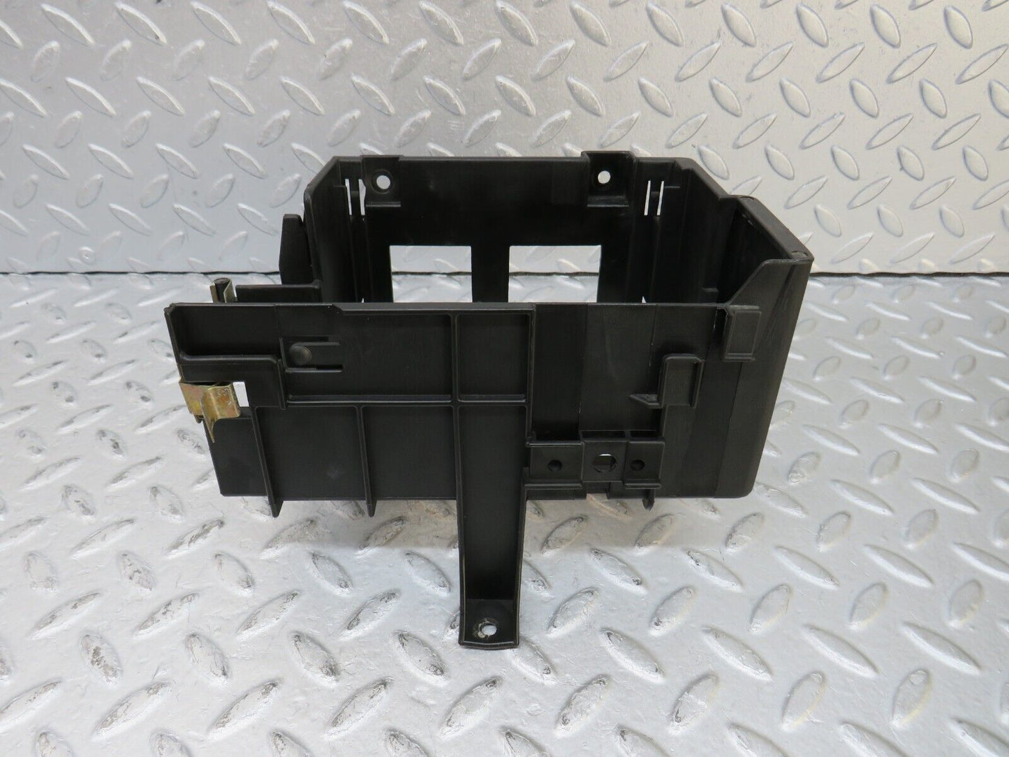 36474 Mercedes-Benz W201 190E 2.0L ECU Bracket 2015461743