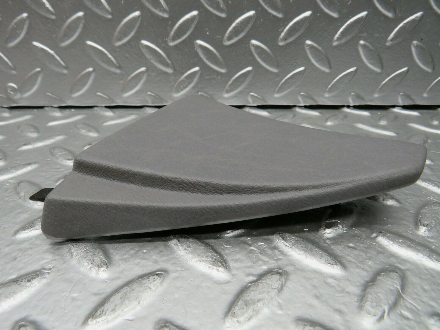22600 Mercedes-Benz C124 E220 Coupe Mirror Triangle Cover Left 1247201711