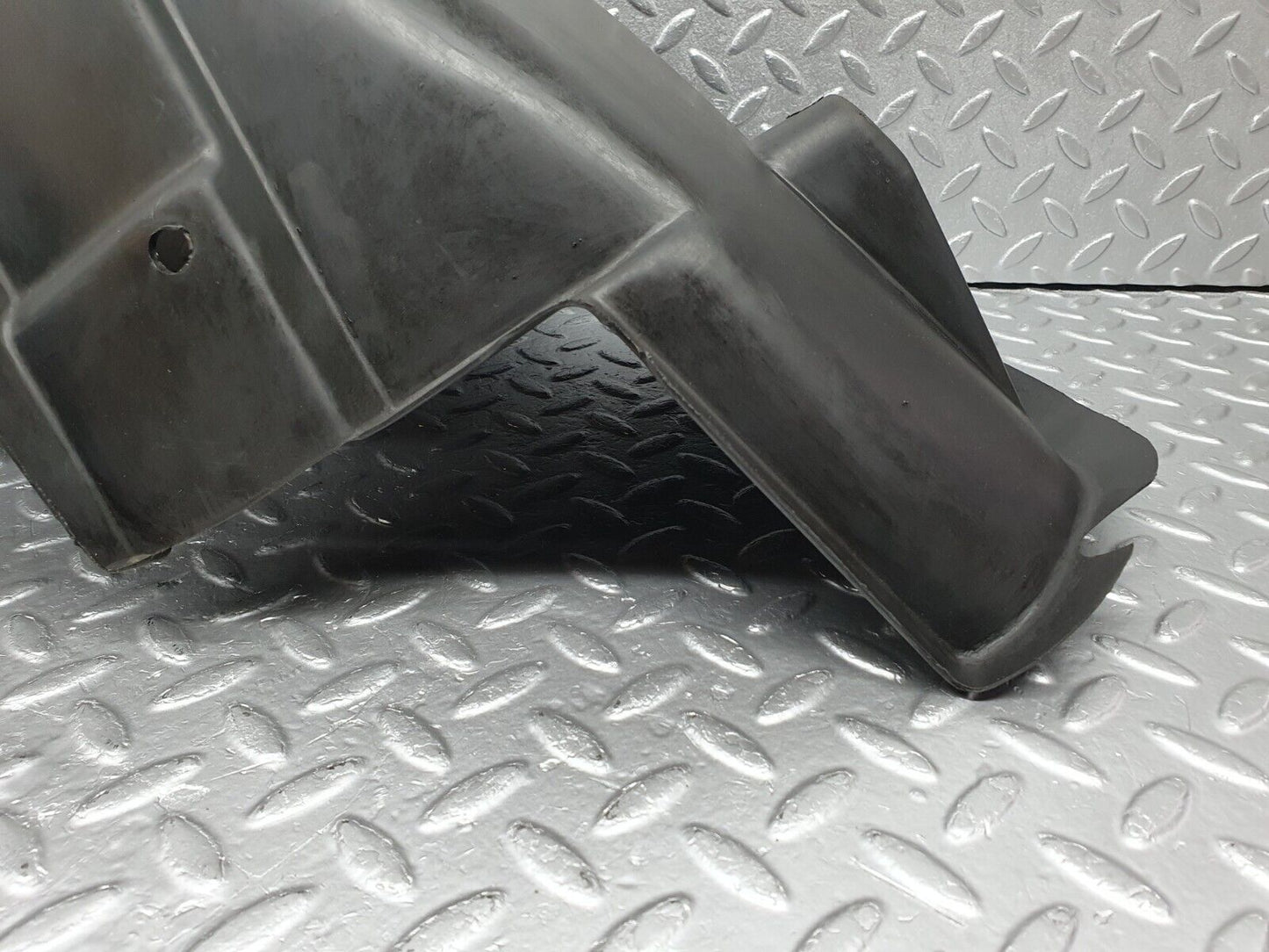 41928 Mercedes-Benz W202 C200 Rear Right Inner Fender Splash Guard 2026983830
