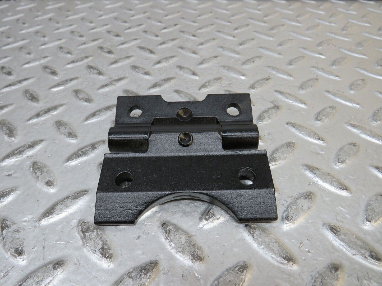 28786 Mercedes-Benz W123 230E Door Hinge 1237200037