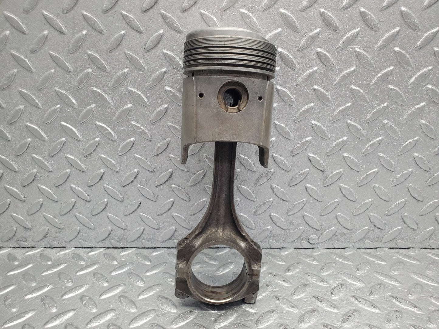 W112 piston with connecting rod used OEM