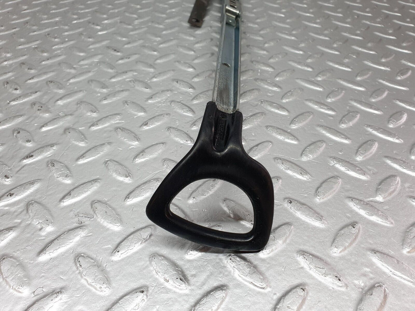 40792 Mercedes-Benz W123 300D Front Right Seat Sliding Adjust Handle