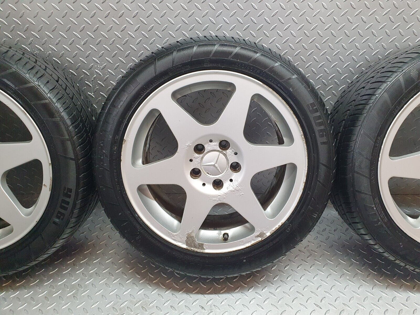 42632 Mercedes-Benz R129 320SL Alloy Wheel Set 8 1/4Jx17H2 ET34 1244011702