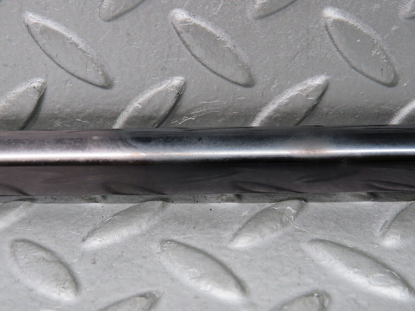 37890 Mercedes-Benz A124 320E Cabriolet Right Door Moulding Trim