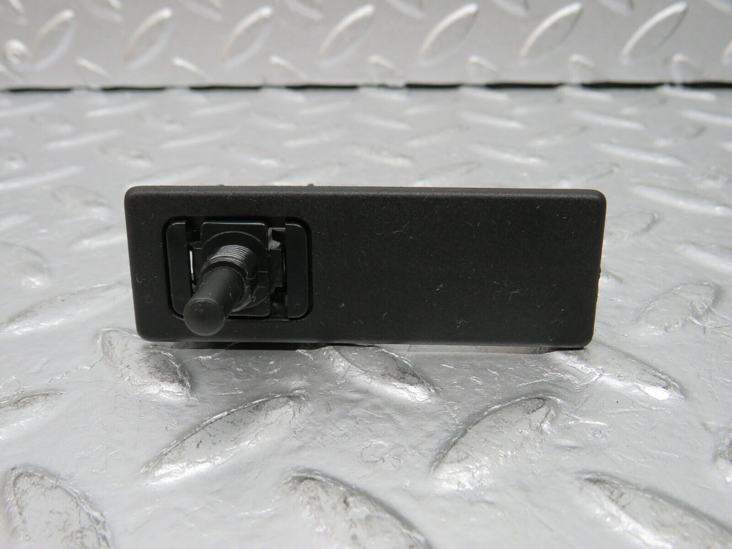 30685 Mercedes-Benz W201 190E Trunk Boot Light Switch 2018200211