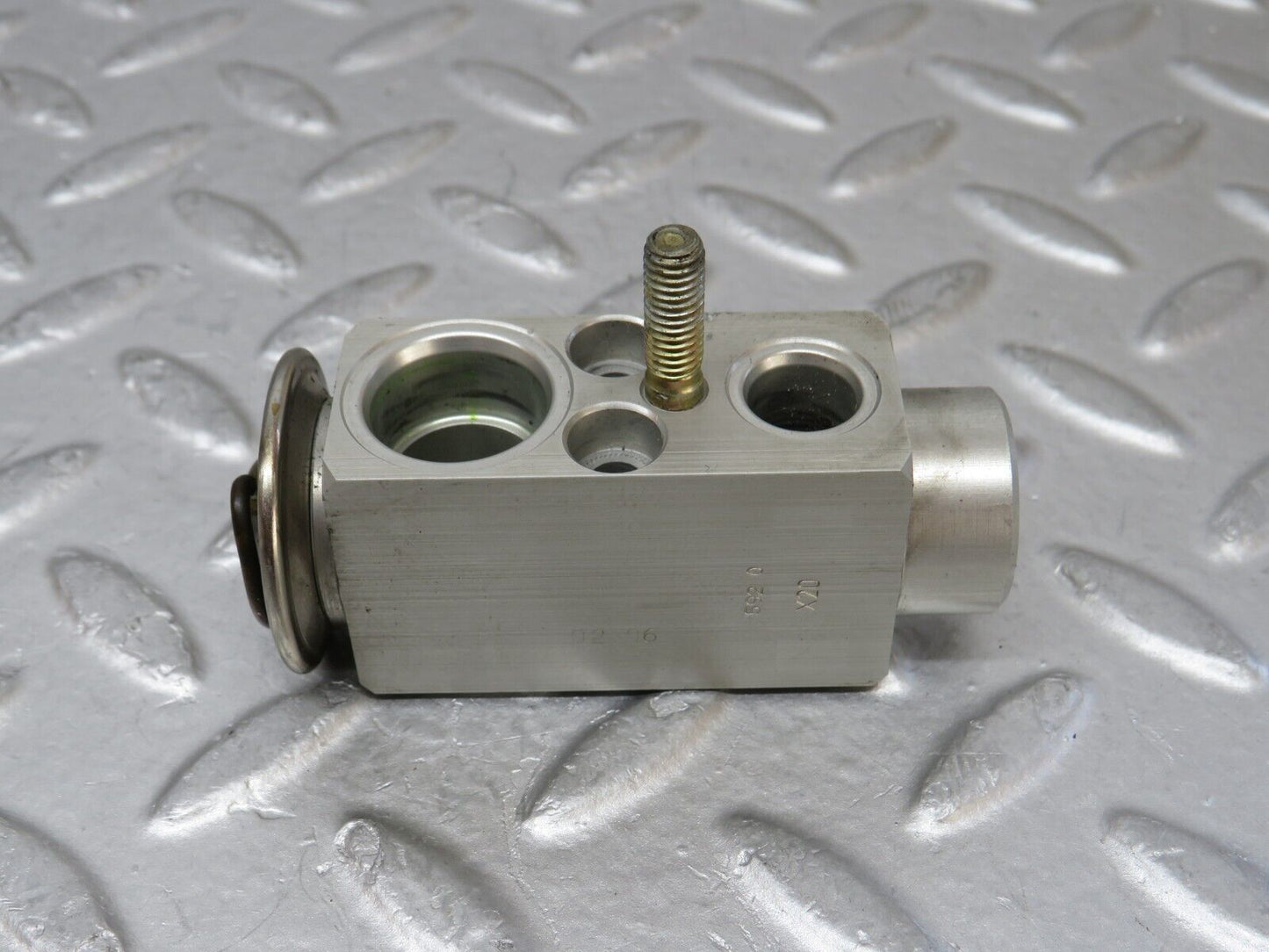 35139 Mercedes-Benz W221 Air Condition Expansion Valve 2308300184