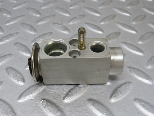 35139 Mercedes-Benz W221 Air Condition Expansion Valve 2308300184