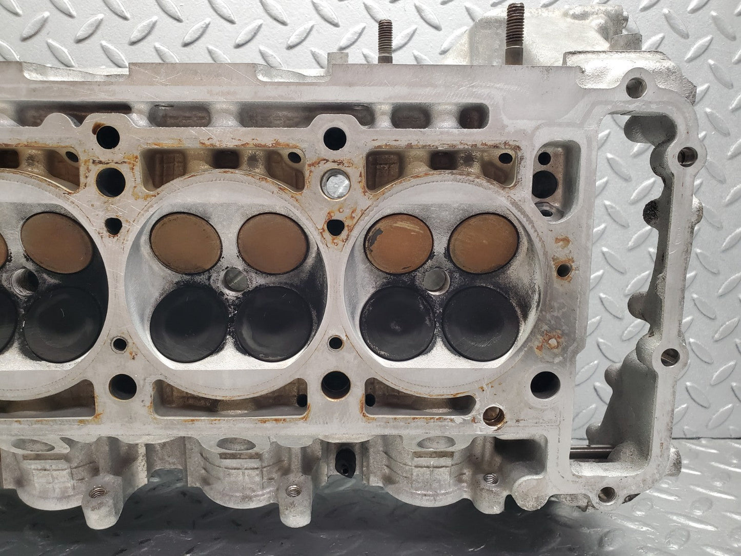 W124 Wagon cylinder head used OEM