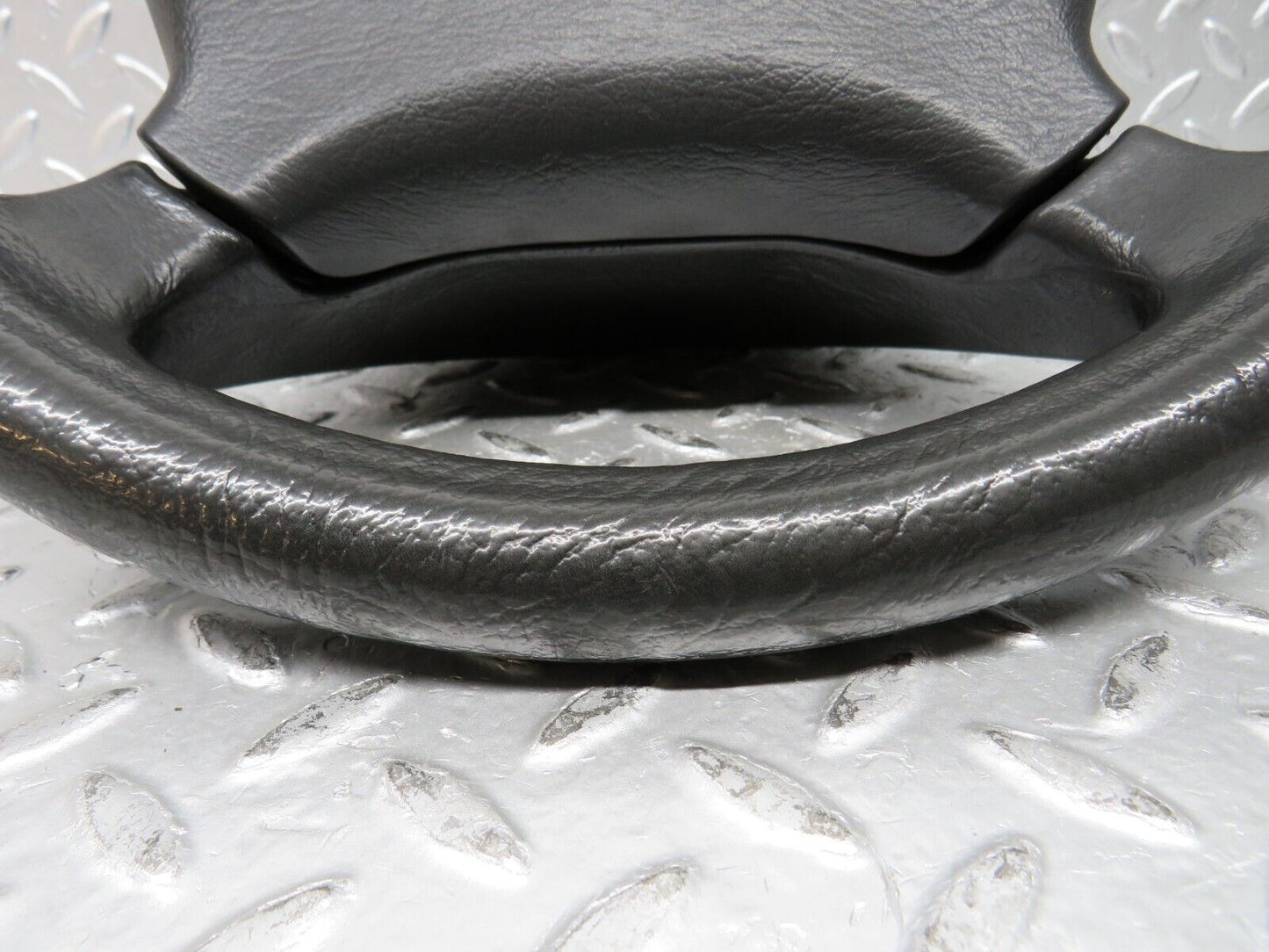 30257 Mercedes-Benz W124 230E Steering Wheel