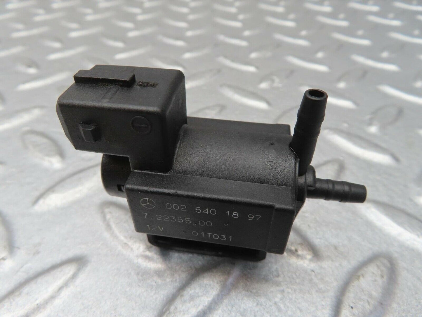 13407 Mercedes-Benz W220 S430 Vacuum Valve Pierburg 0025401897