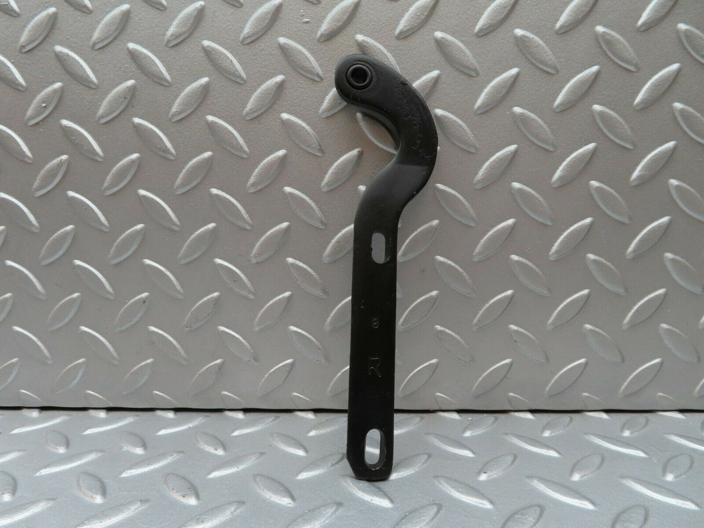 3620 Mercedes-Benz W108 280SE Right Bonnet Hinge Support