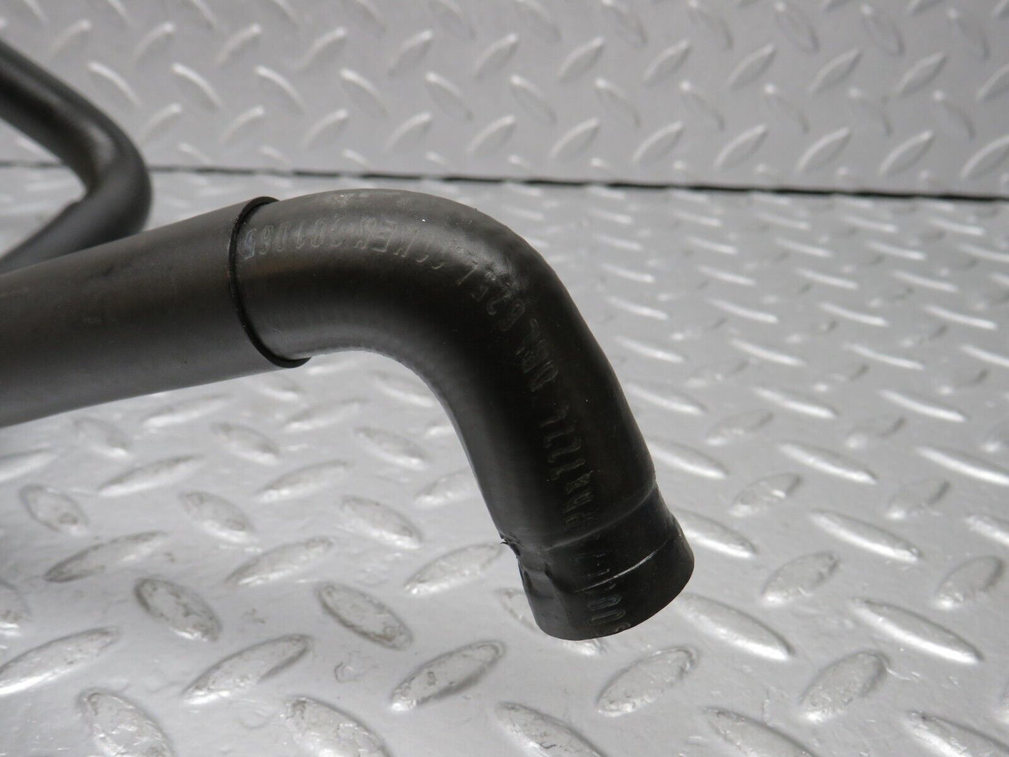 38890 Mercedes-Benz W201 190E Radiator Lower Hose 2015000075