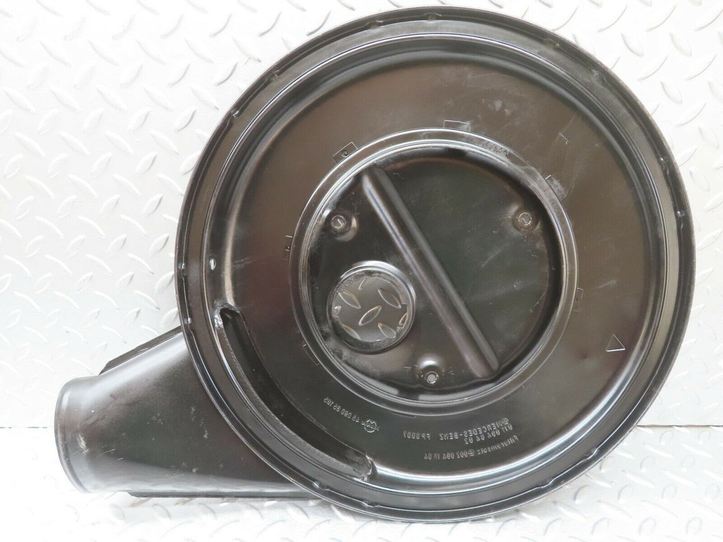 13436 Mercedes-Benz W123 200 Air Filter Housing 0110946402