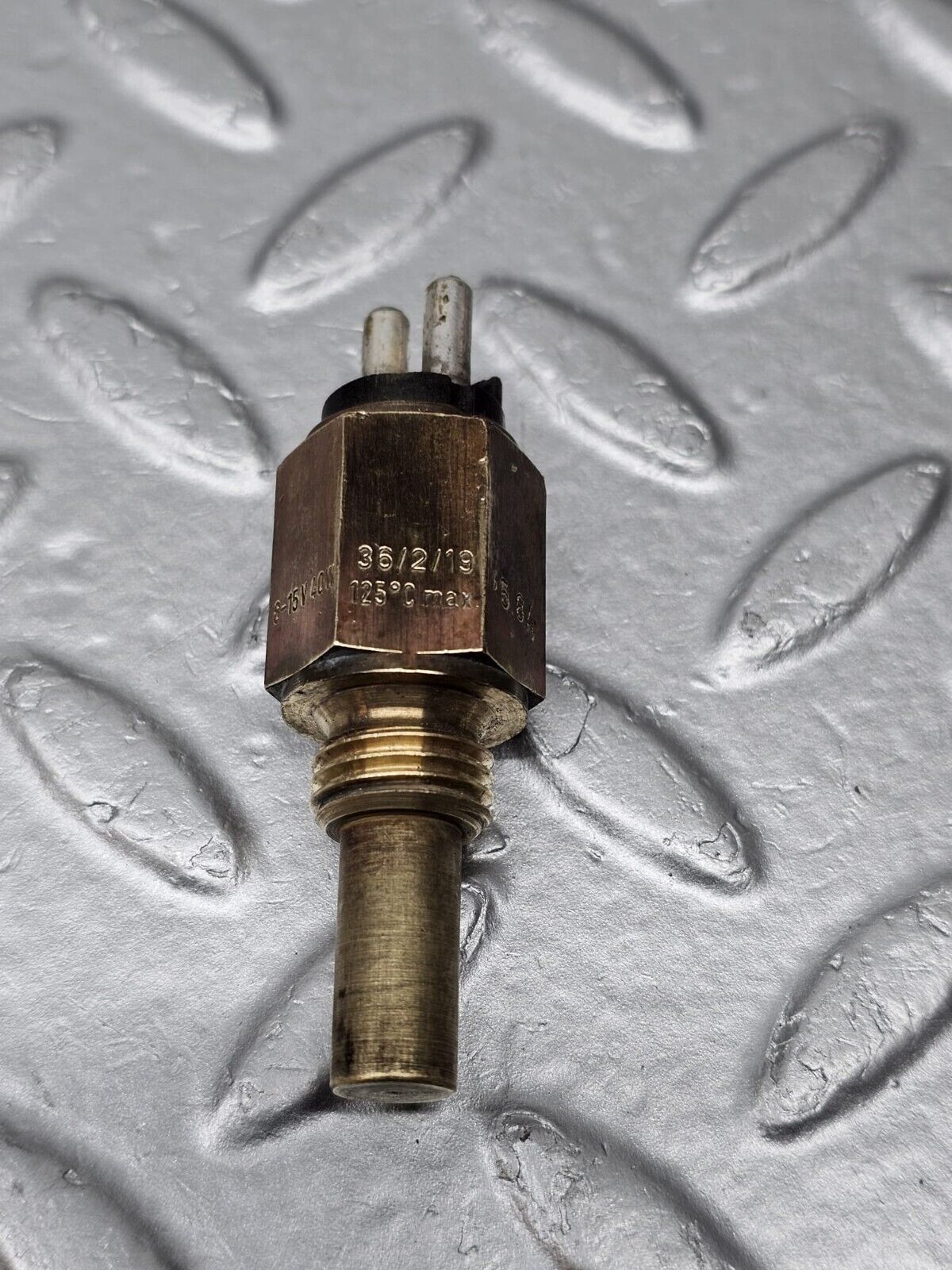 40786 Mercedes-Benz W123 280E Temperature Switch VDO 36/2/19