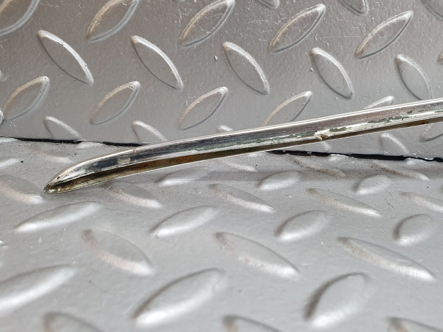 43477 Mercedes-Benz W108 280SE Roof Chrome Trim Right Side