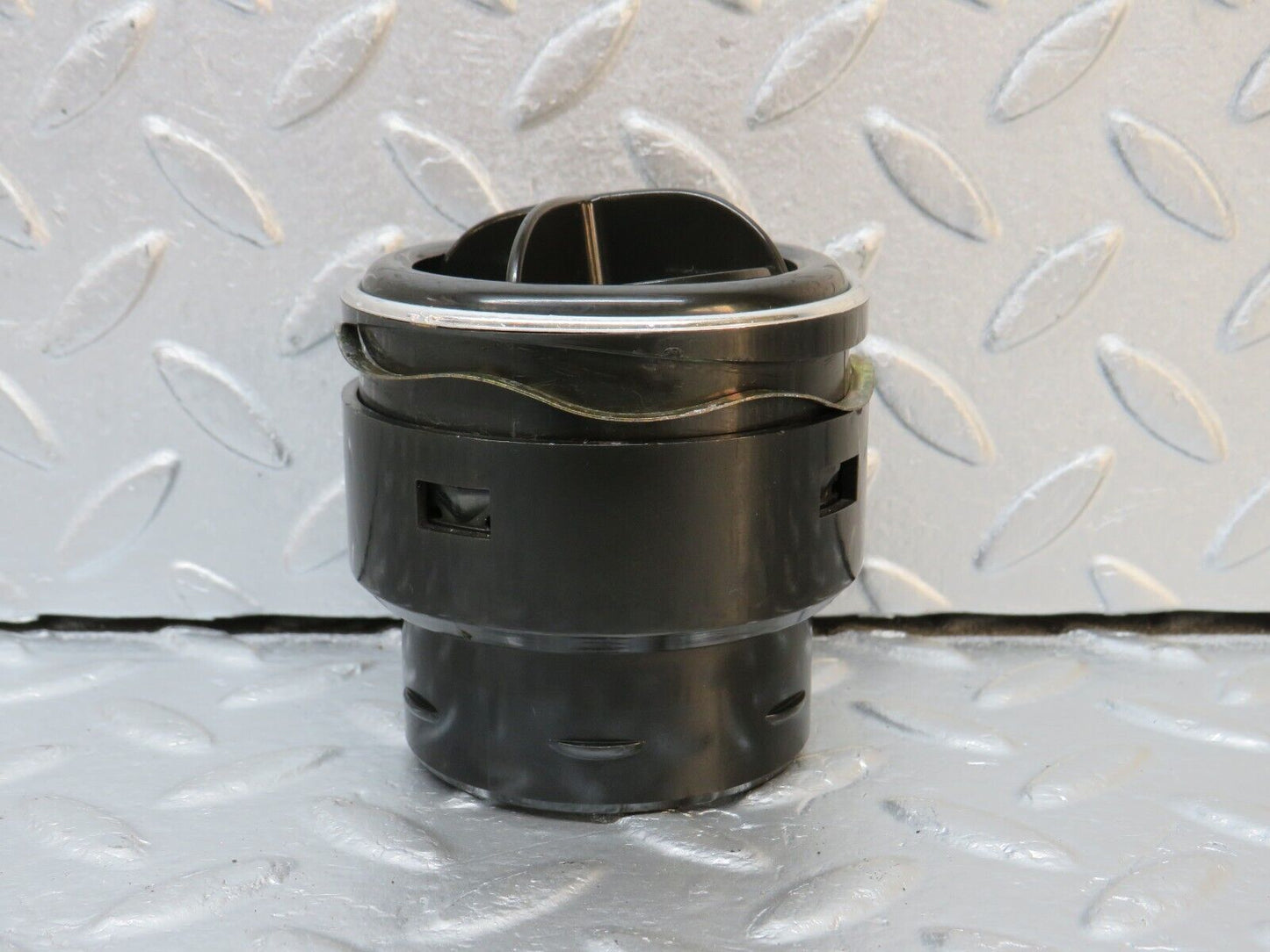 39820 Mercedes-Benz R107 350SL Dashboard Air Vent